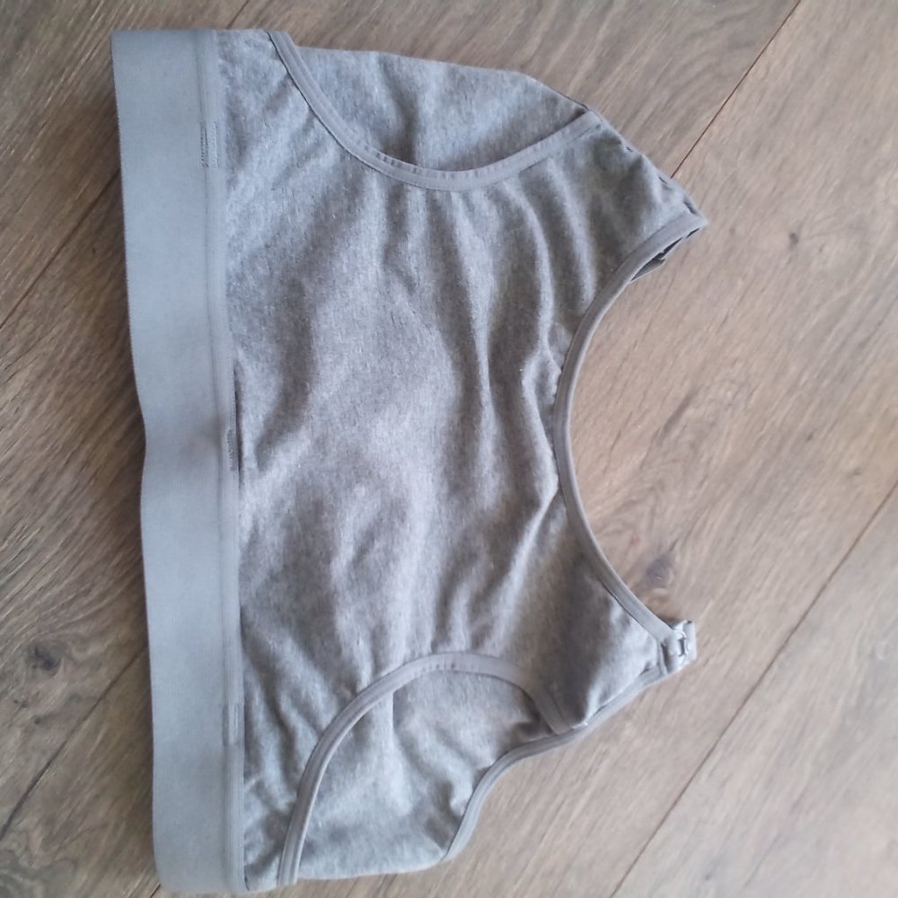 NWOT MOMCOZY Gray nursing bra